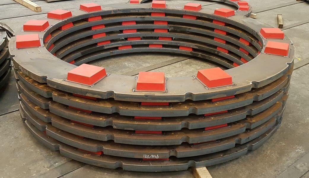 Custom-made elastomeric bearing pad for seaway heavy lifting Custom-made elastomeric bearing pad for seaway heavy lifting